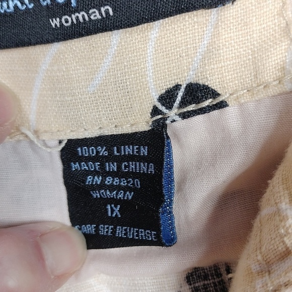 Saint Tropez West women's button down top. - Picture 2 of 10